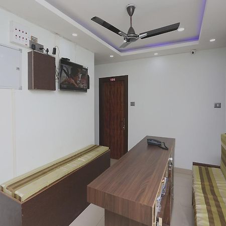 Hotel O Aashray Guest House グワーハーティー エクステリア 写真